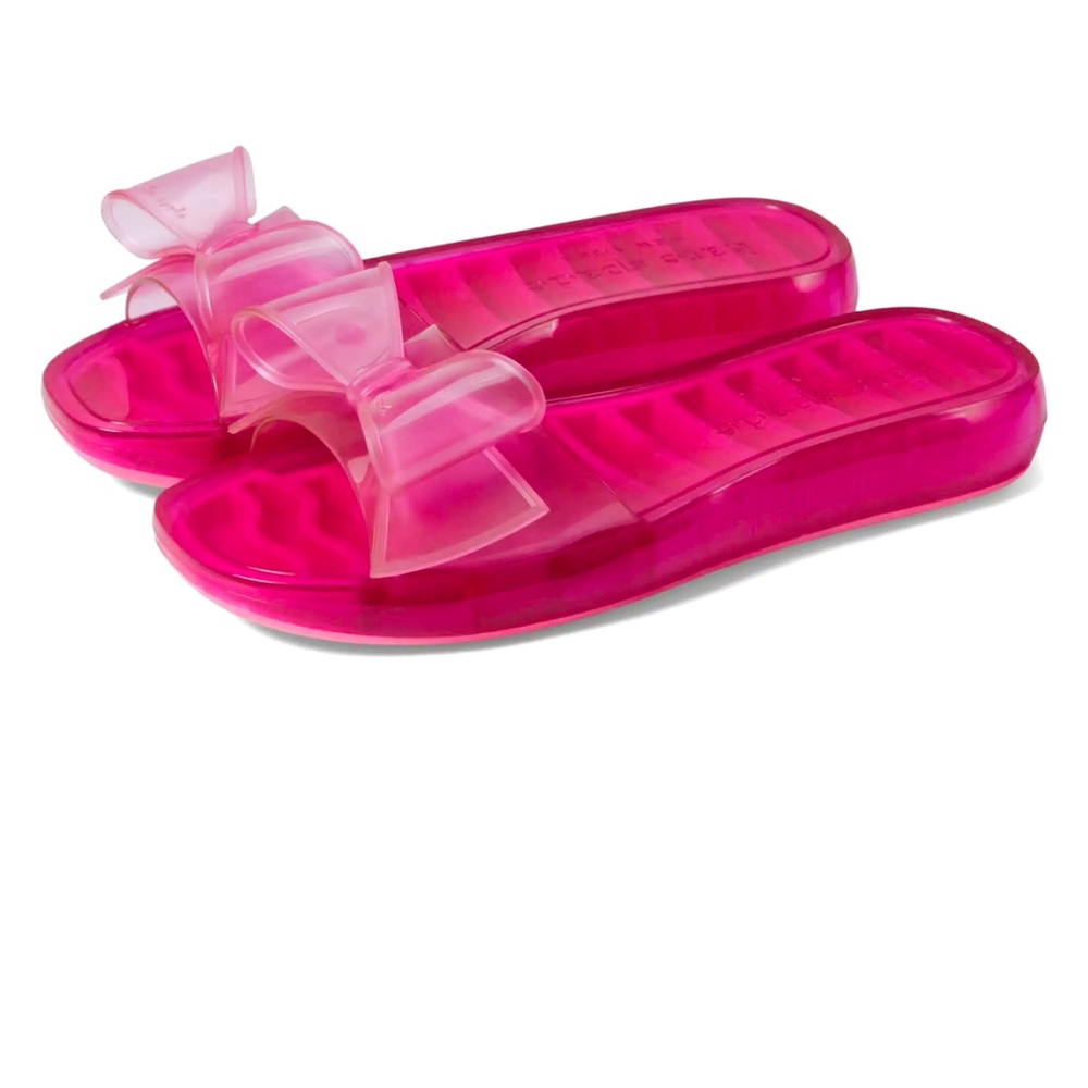 This beautiful pink sandals is on SALE !!! 💸‼️